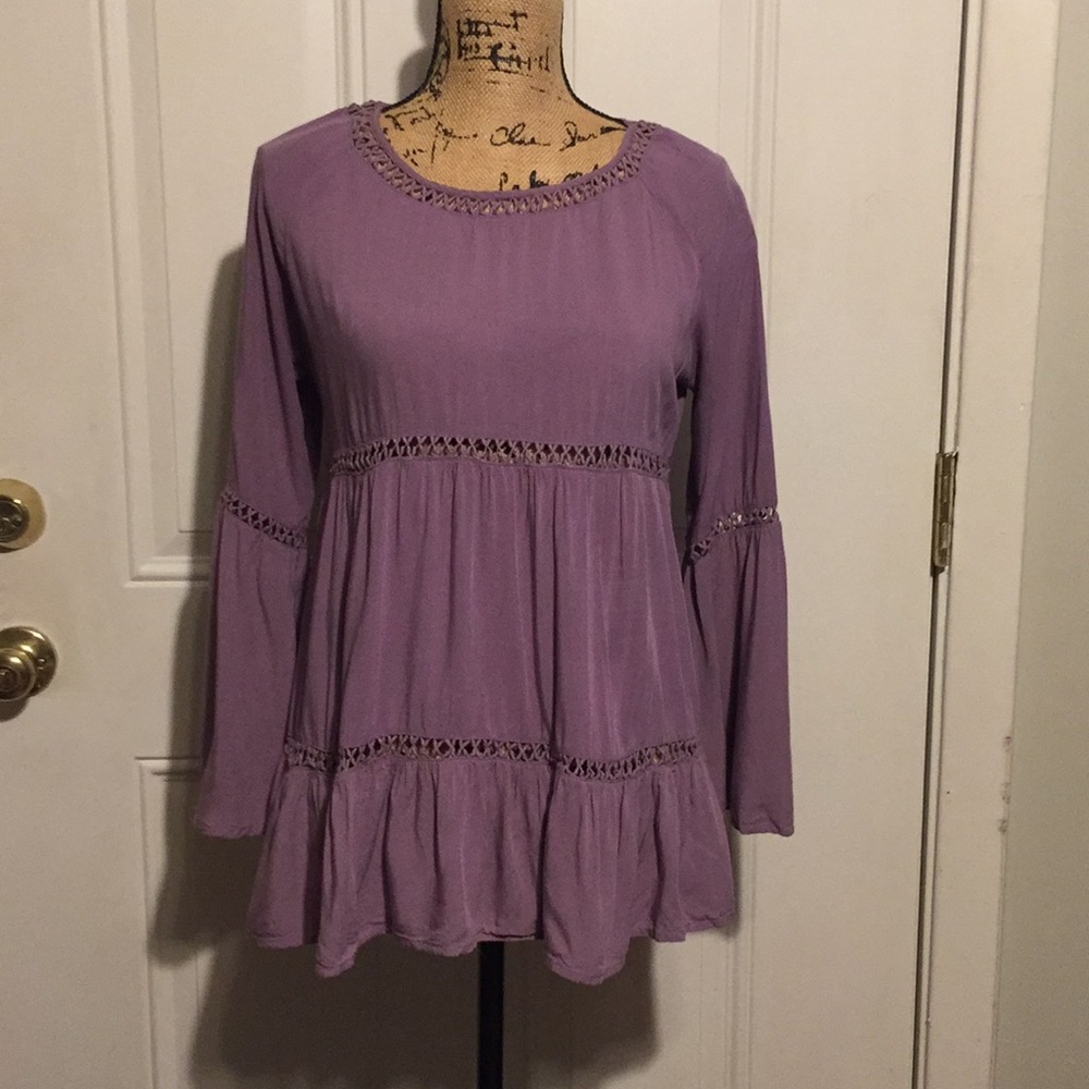 Haute Society bell sleeve purple blouse size Med